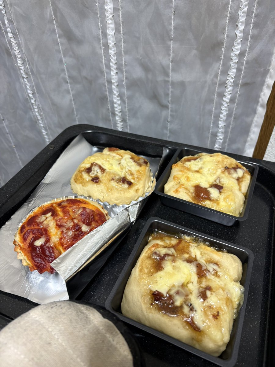 ux_cotton's tweet photo. 9/19

本日は点滴とエンシュアです。たくさん貰ってきました入院するのに。散歩やめてふくらはぎ太ってドカ鬱です。

マシなパンでも🍞背徳飯は🗝 https://t.co/dzIV6sTiiF