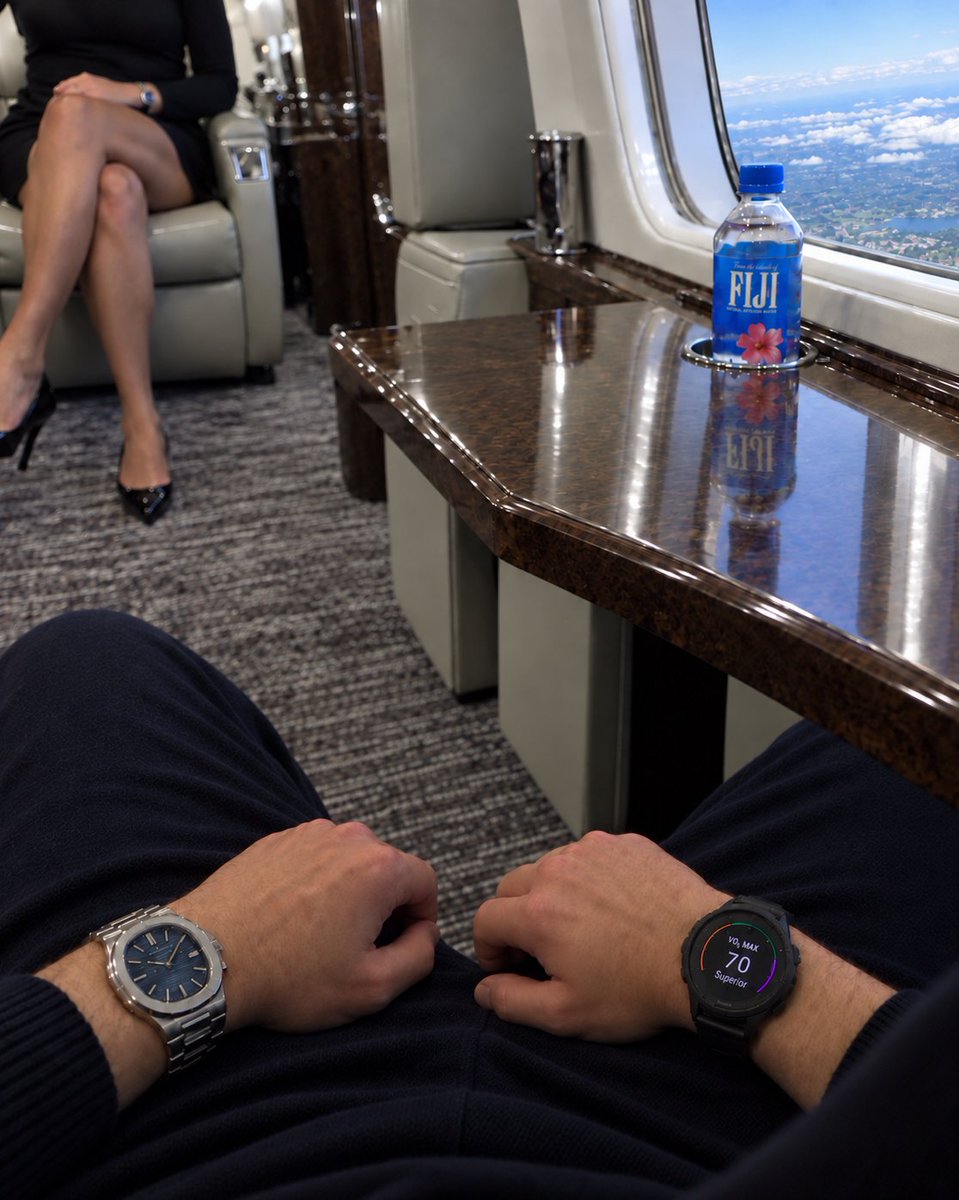 Tradesyncer's tweet photo. one for flexing one for flexing 

#intern https://t.co/C97brMWXgk