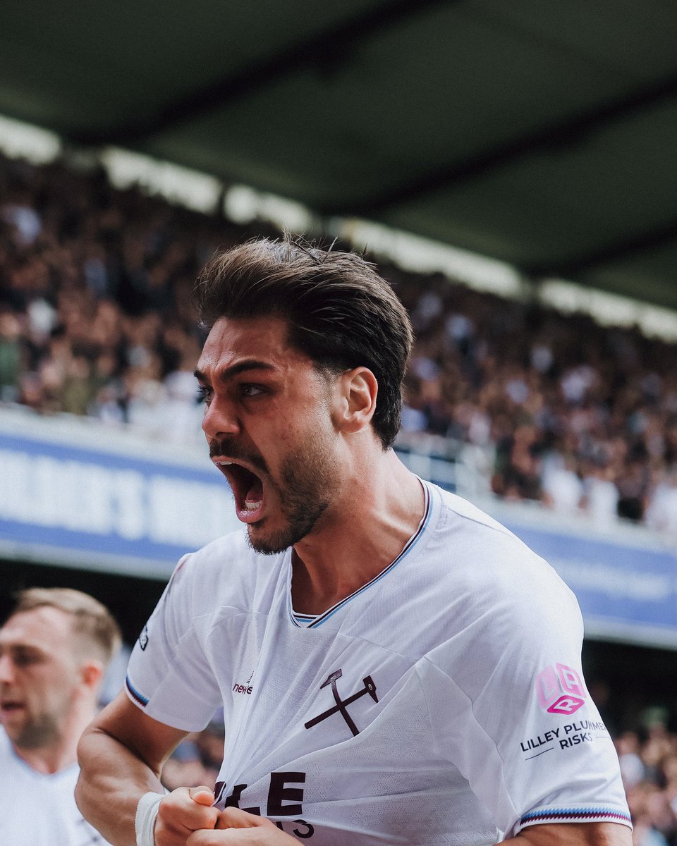 NDR_WHU's tweet photo. ارجععععع من 2-0 وفي ارضك واقلبها عليككك ياوضيعععع اهخخخخ اقسم بالله مبارة اعصاب اعصاب 😭😭😭😭😭😭😭😭😭 https://t.co/l6reckOEwz