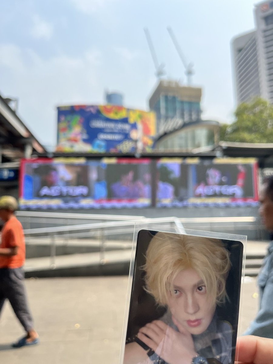 zeevy_fangirl's tweet photo. Thankyou for the event
@leipeng_99_TZ
@ay_chimchim13
@TianZiyuEvent
@Wchan41375 

#TianXuningLEDinJKT #Tianxuning https://t.co/TCiWVWwc9x