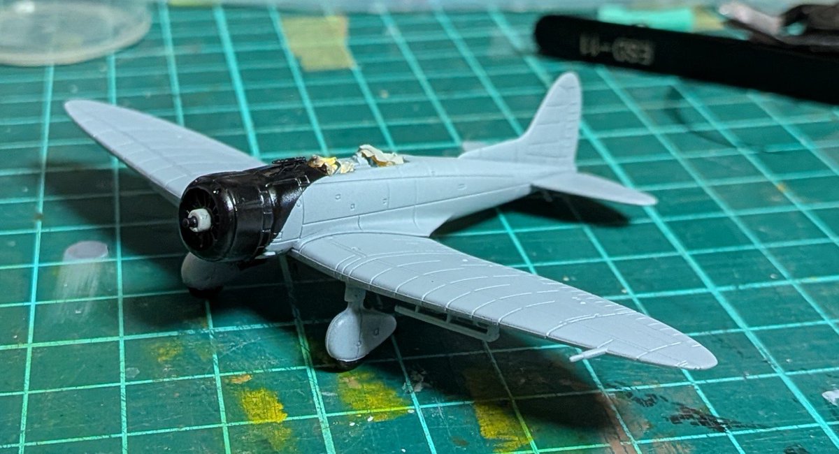 ptproom103's tweet photo. 脚とカウリングが付いたら99艦爆らしくなってきた！
#144スケモ https://t.co/nSoWSsDy9H