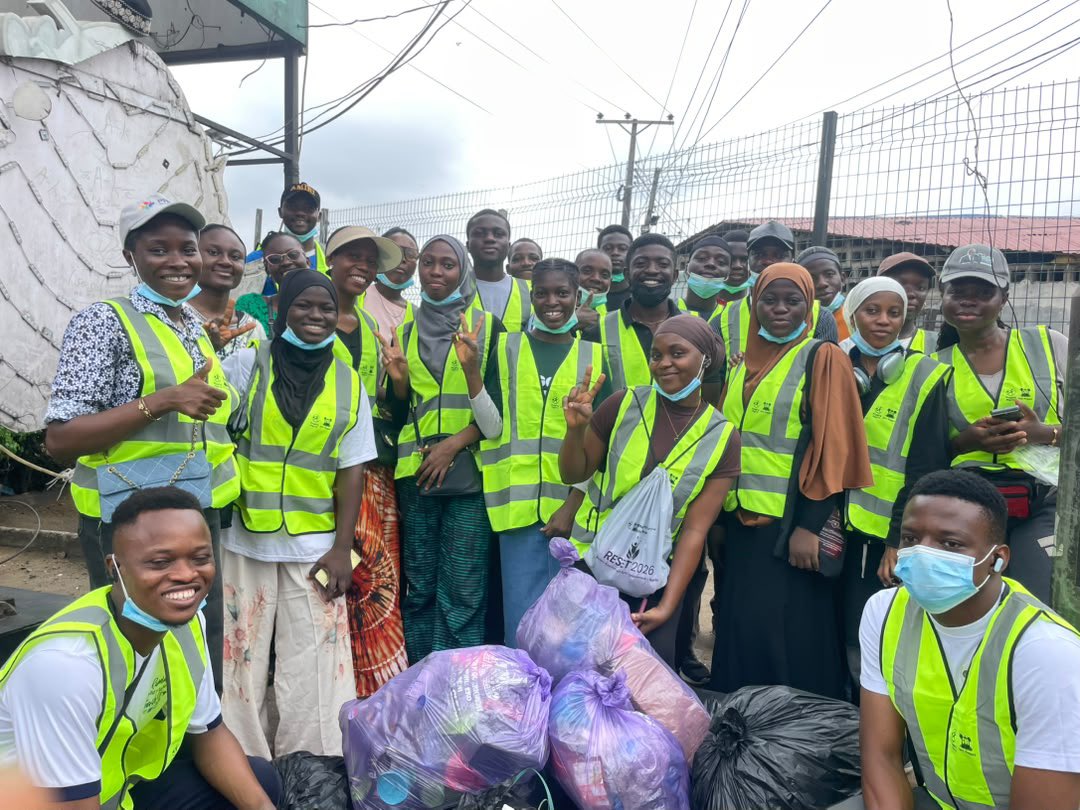 symplylymar's tweet photo. I spent my Saturday morning doing something that left more than memories - it left one of the busiest markets in Lagos (Mile 12 International Market) a little cleaner.
#FromCleanPlatesToCleanCities
#WorldCleanupDay
#WCD2026
#NIWAD
#PloggingNigeria https://t.co/clL3dw5H31