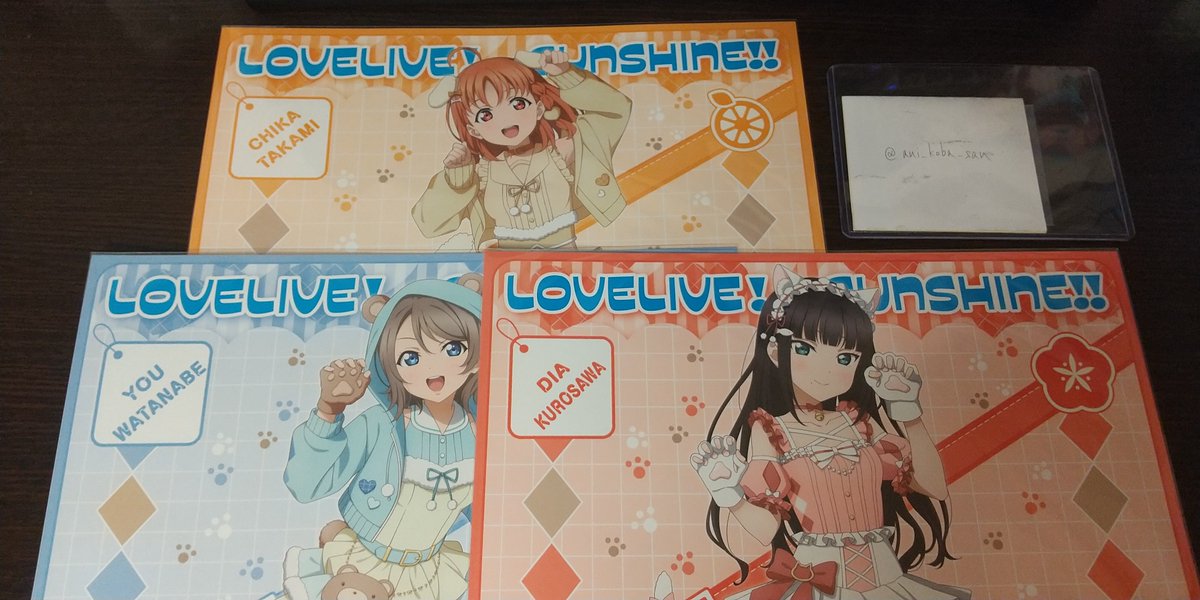 ani_koba_san's tweet photo. 【交換】
ラブライブ Aqours お台場 キャラカフェ ランチョンマット

[譲]画像1,2 千歌、曜、ダイヤ、花丸、ルビィ
[求]同弾 善子 > 梨子
※梨子は善子が決まり次第

郵送、川崎 > 都内手渡し
気軽にお声がけいただければと思います https://t.co/hIuywBGwIR