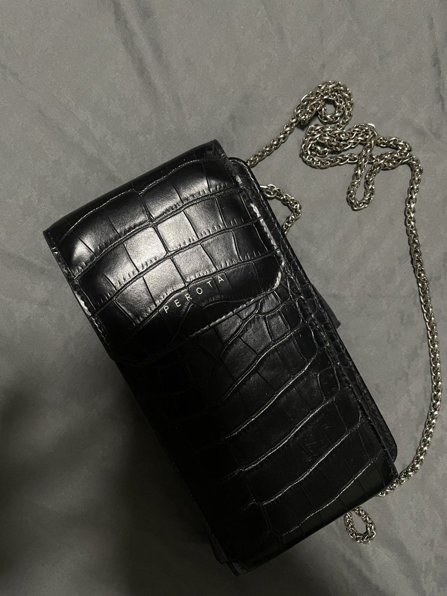 3on6ee's tweet photo. ส่งต่อ PEROTA street bag สี black
ใส่ได้ทั้งมือถือและกระเป๋าสตางค์ มีหลายช่อง
400 รวมส่ง from 1,150

#ส่งต่อกระเป๋า #ส่งต่อกระเป๋าสะพาย #ส่งต่อเสื้อผ้ามือสอง #ส่งต่อเครื่องสำอาง #ส่งต่อstylist #ส่งต่อcintage #ส่งต่อatreasurebox #ส่งต่อgentlewomen #ส่งต่อbeming #ส่งต่อbeming https://t.co/TuIViOdsZy