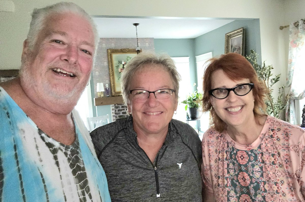 tymmoss's tweet photo. Was so great to see high school friends

Becky Hull &amp;
Nancy Kucharski 

Such a great time with great friends.  Oh, there was reminiscing and plenty of laughter!!

#lifelongfriends #funtimes #goodfriends #lifeoftym #gaymoviestar #lgbtactivist #nycentertainer 

@tymmoss https://t.co/zPZupw3od9
