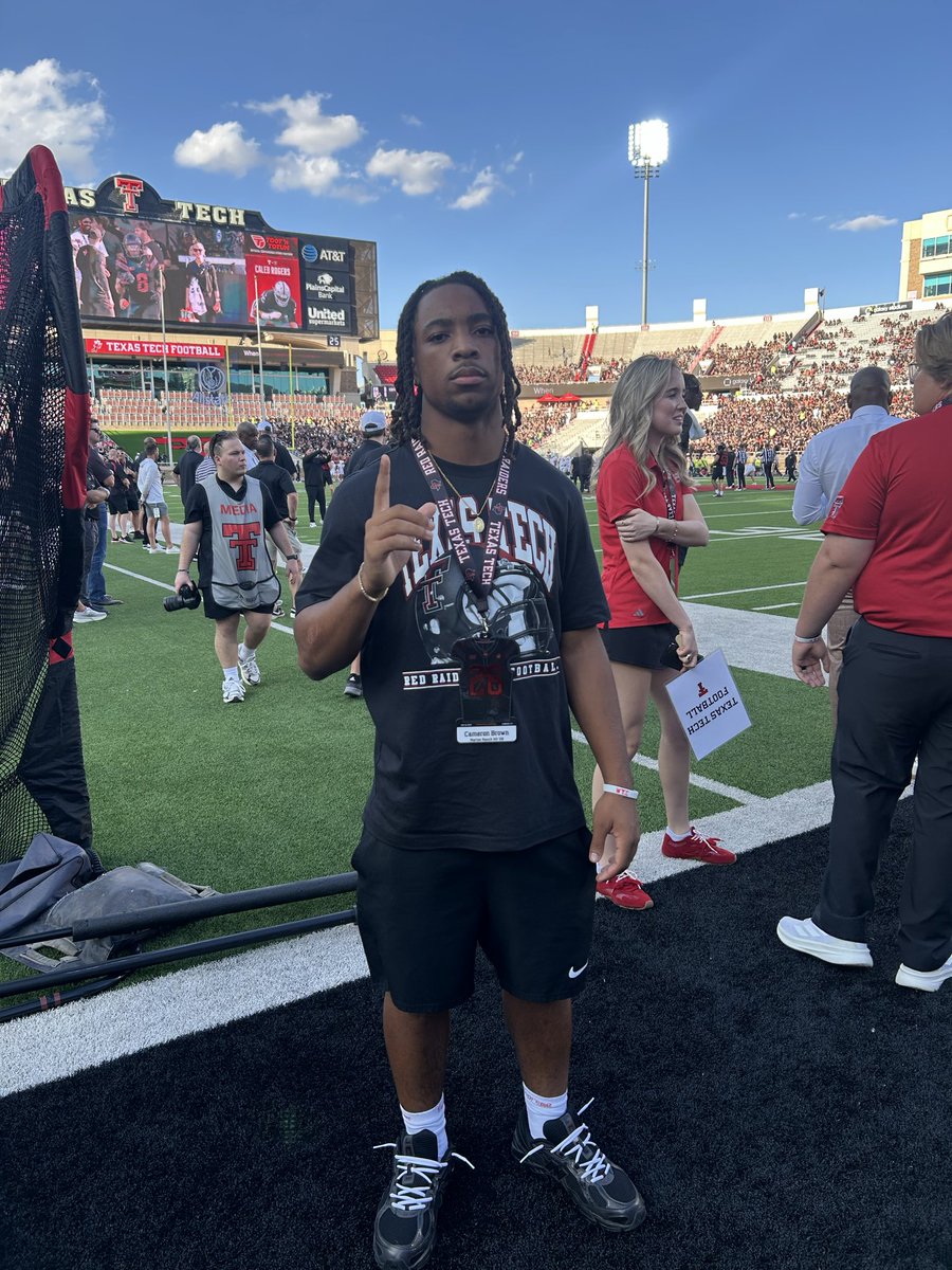 CamB_7's tweet photo. Great memories. Big dreams. One journey.
Thank you, Texas Tech, for an amazing Game Day experience! 🔴⚫️
@coachfreddiej @Coach_nbc @rybeard_20 @MRHS_MavsFTB @MRHS_SPORTS 
#TexasTech #WreckEm #GameDay #CollegeFootball #Recruiting #Family  #FootballJourney https://t.co/58zUj3GSDS