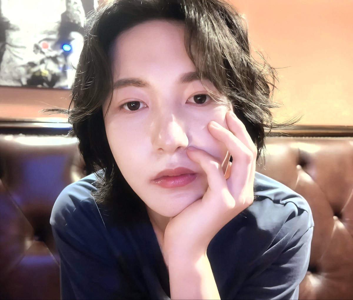 2blue_yellow3's tweet photo. you sadar kan kalo lagi pose gini you cantik sangat?? https://t.co/E2M1R2ygK6