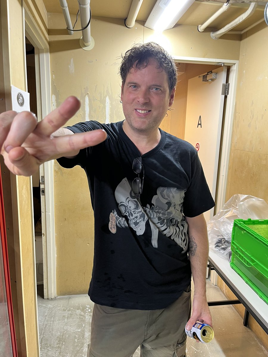 little_hell's tweet photo. ash30周年のセット楽しかった！
家帰っても1977聴いてる♪ https://t.co/xbuLb4bCuw