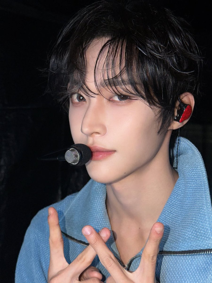 immyang_'s tweet photo. 축하해 🏆🏆🧡 https://t.co/RtpM6ooTva
