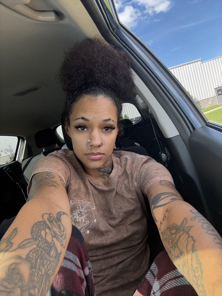 thick15t's tweet photo. 🤎🖤 https://t.co/Ic5I2l3qB9