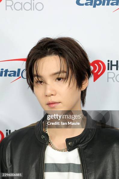wbYZGxKVISSwtZb's tweet photo. getty imageの無加工テヒョンさんが爆イケだと話題なので見に行ったら、ユンギさんがイケ散らかしていたので貼っておきます https://t.co/1qduPafYKe