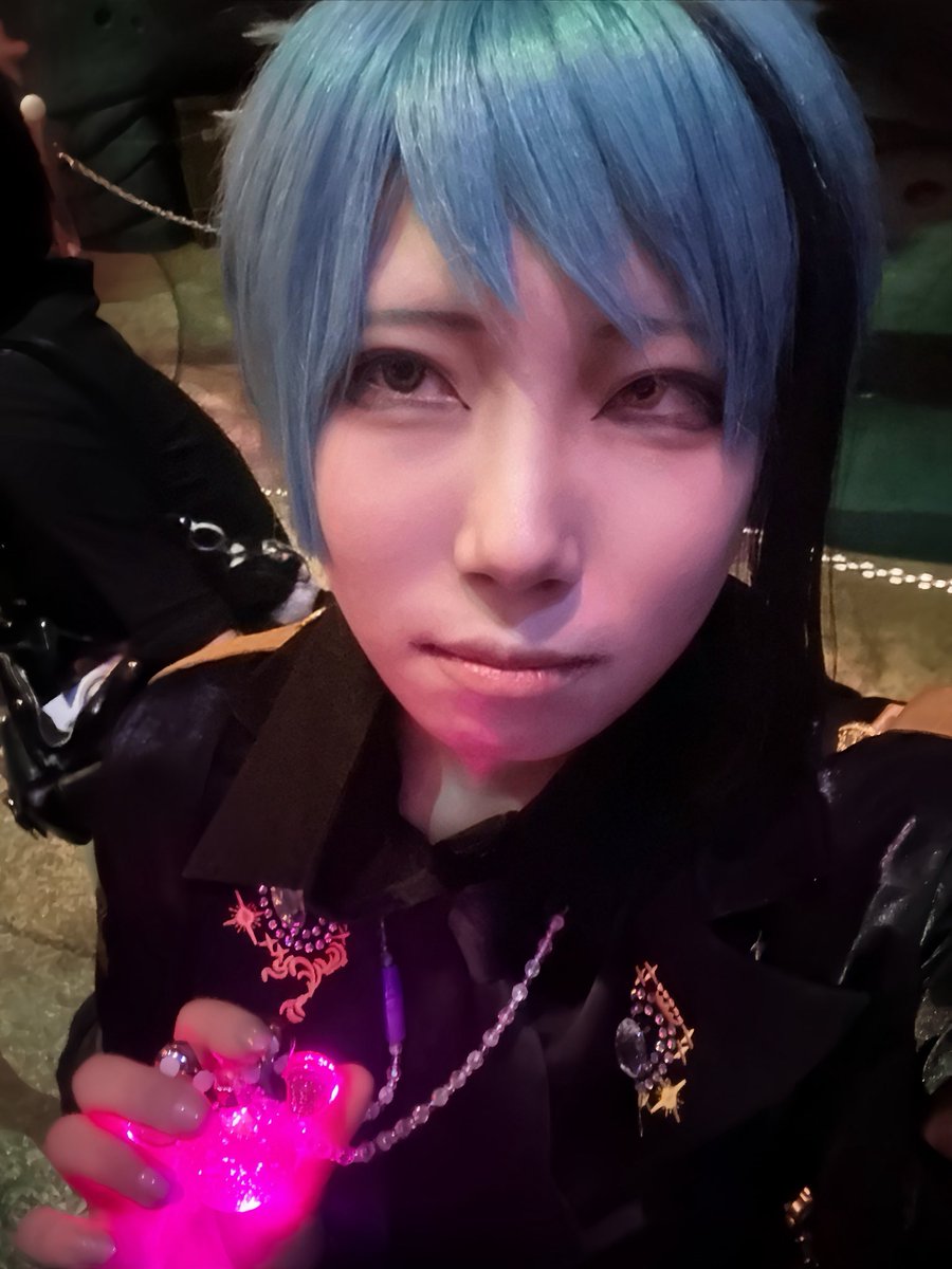 Yuno09_d's tweet photo. 🦈に「🐬にそっくりな顔ですね笑」
とか言われた〜😡💢💢

 #Dハロ仮装2026  #twst仮装2026 https://t.co/rvAyaOQtlm