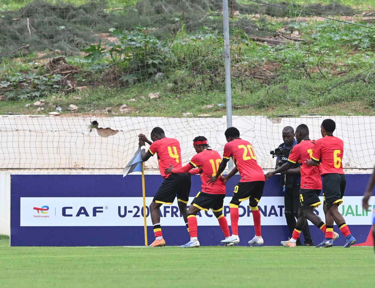 COSAFAMEDIA's tweet photo. HALF-TIME
ANGOLA 🇦🇴 3️⃣ 🆚 0️⃣ 🇸🇿 ESWATINI
⚽️ #17 Domingos Muxito
⚽️ #20 António Kulica
⚽️ #9 Jairo Muanha
Angola head into the break with a three goal advantage.
#COSAFAU20 #COSAFA #ANGOEsw #Maputo2026 #Football https://t.co/sZ9QXWQEq2