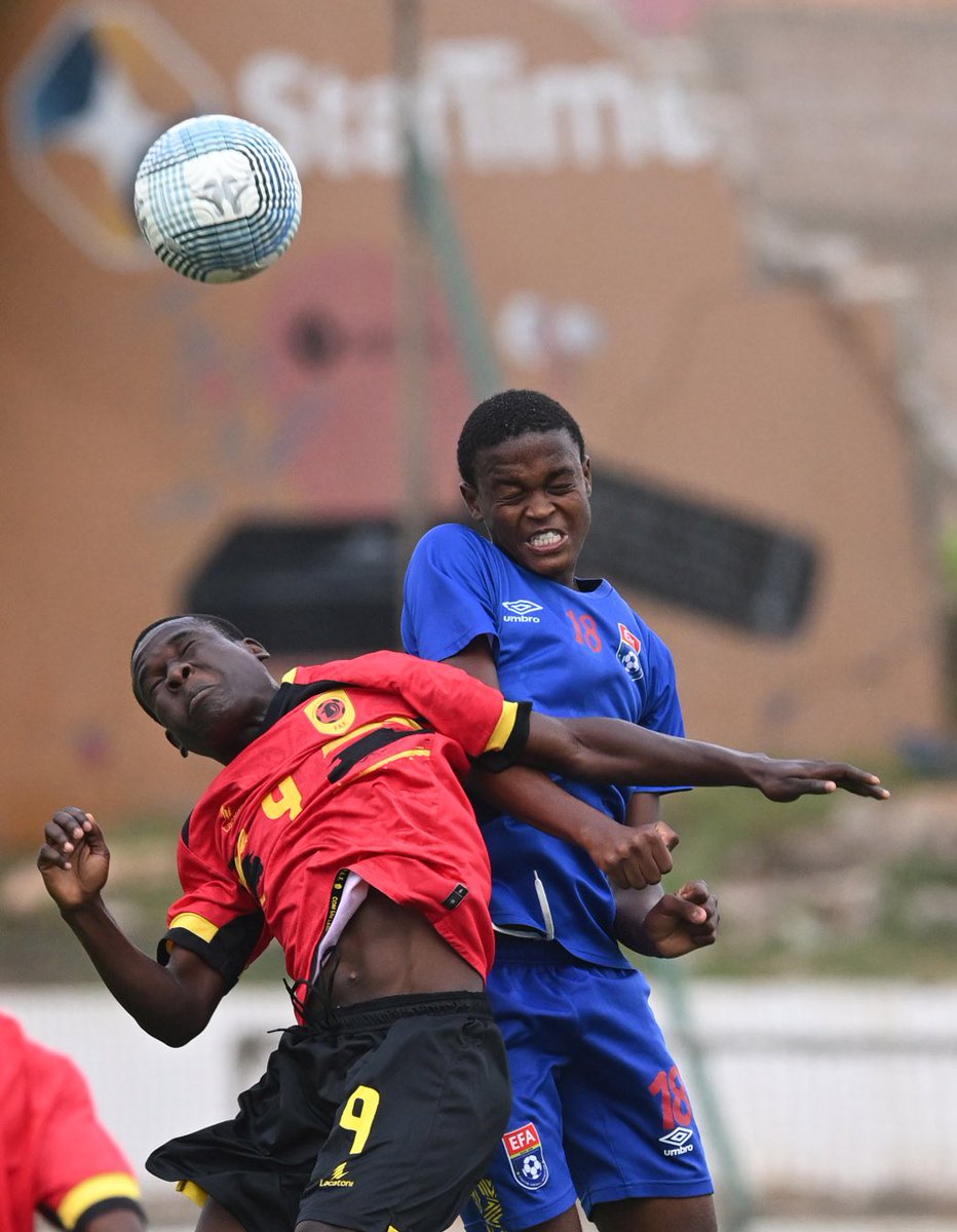 COSAFAMEDIA's tweet photo. HALF-TIME
ANGOLA 🇦🇴 3️⃣ 🆚 0️⃣ 🇸🇿 ESWATINI
⚽️ #17 Domingos Muxito
⚽️ #20 António Kulica
⚽️ #9 Jairo Muanha
Angola head into the break with a three goal advantage.
#COSAFAU20 #COSAFA #ANGOEsw #Maputo2026 #Football https://t.co/sZ9QXWQEq2