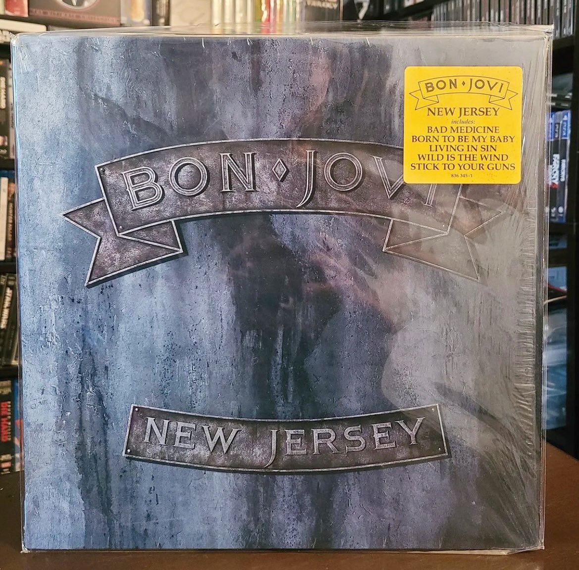 bryan5c0tt's tweet photo. On this day, Sept 19 1988, Bon Jovi released their 4th studio album "New Jersey".
#BonJovi #JonBonJovi #NewJersey #IllBeThereForYou #AlbumOfTheDay #80smusic #80snostalgia #music #80s #BonJoviForever #StickToYourGuns #BornToBeMyBaby #1980s #LivingInSin #WildisTheWind #Lovingthe80s https://t.co/4aVi4M6XB8