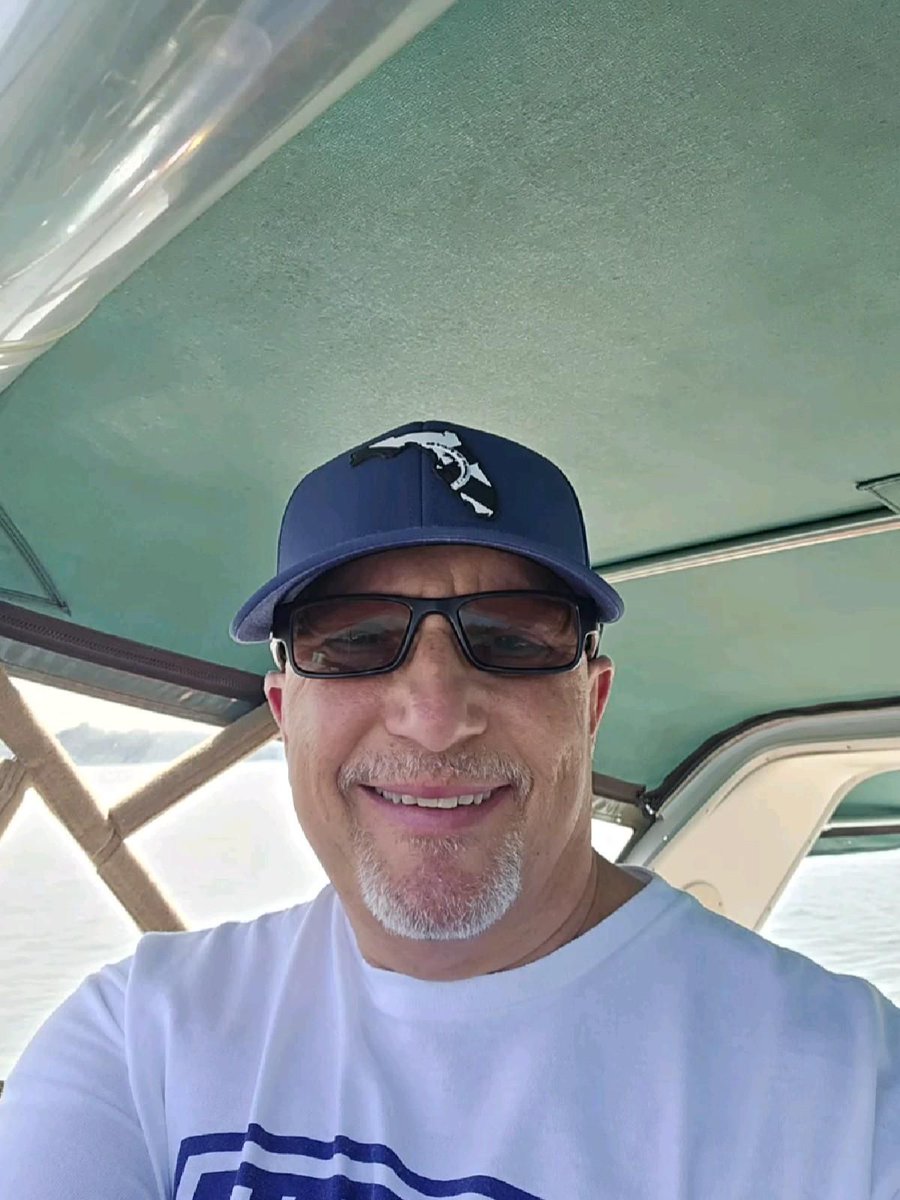 raymorgan0's tweet photo. I wish you all a wonderful weekend filled with joy and quality time with your families. May your days be bright and rewarding, and I encourage you to find opportunities to support those in need whenever possible. Have a truly fantastic weekend. 

God bless 🇺🇸! https://t.co/zwszYcR9KQ
