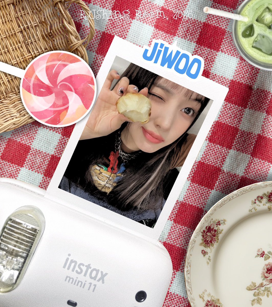 calamaryn's tweet photo. ⠀
앗, 나는 도망칠 수 없어 . . . the sweetness once it has found me !! (˶˃⤙˂˶) So here I am, DazersJiwoo, leaving a little trace of myself between these 𝙨𝙬𝙚𝙚𝙩 𝙡𝙞𝙩𝙩𝙡𝙚 𝙡𝙞𝙣𝙚𝙨 ⋆˚࿔🍬⋆˙⟡
⠀ https://t.co/zKdnINbz2I