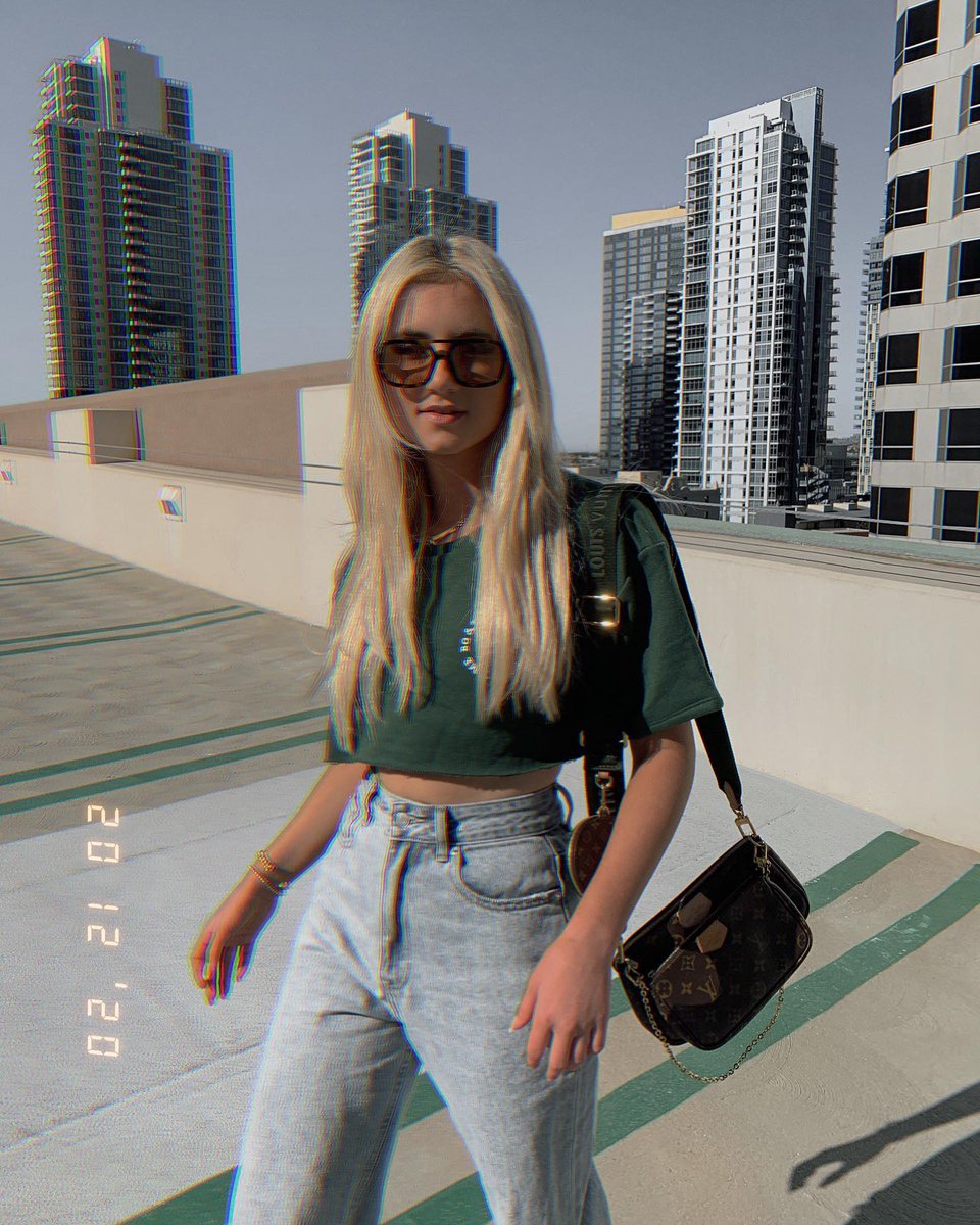 sincemaIoley's tweet photo. Greetings from my side ✨ the world is a better place with you in it—go shine today! 🔥
NdfAJ https://t.co/pEQOODMgUk