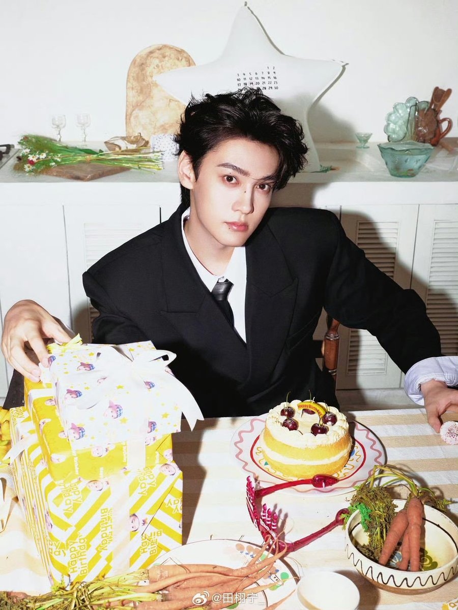 1906archive's tweet photo. Happiest birthday to our beloved Ning! 
🎂🤍 https://t.co/XlLm8tDxDA
