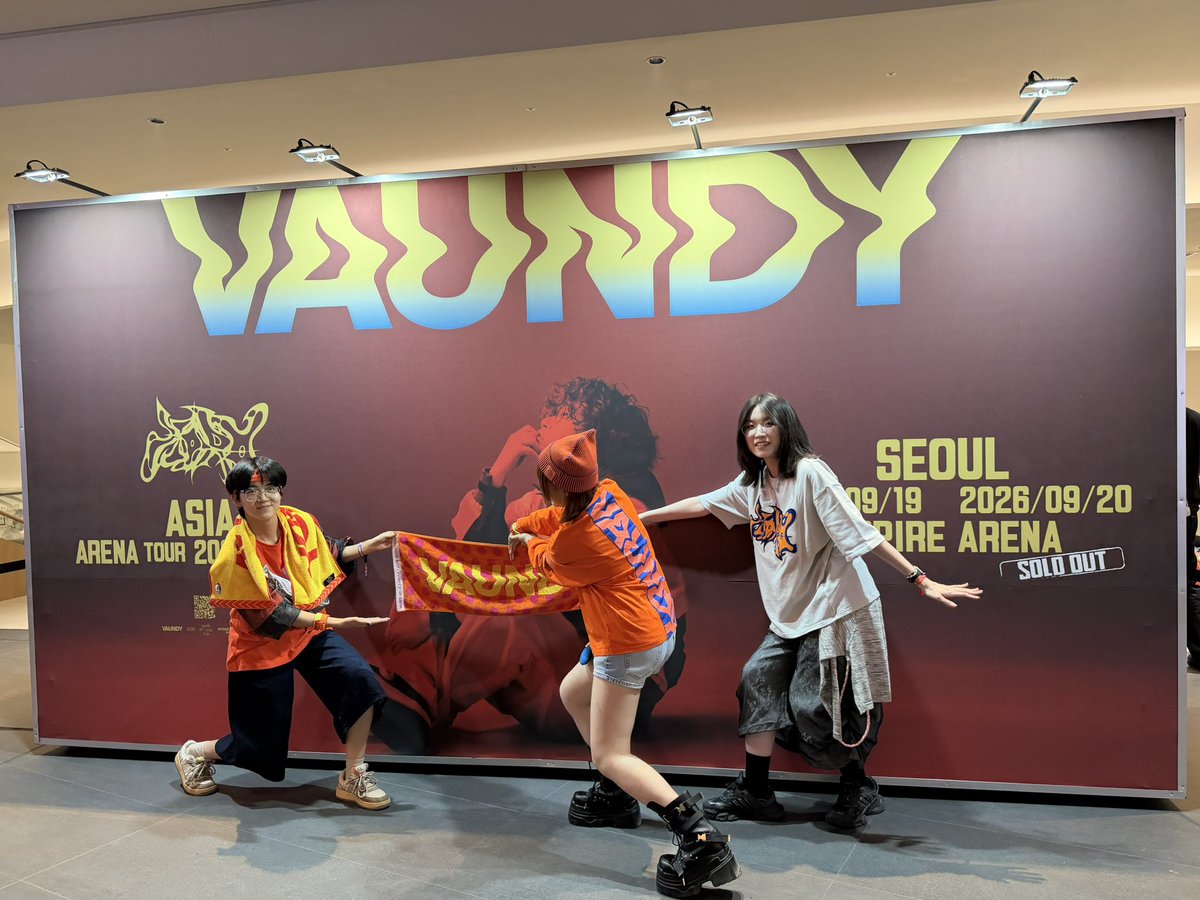 Junh241202's tweet photo. #Vaundy see u tmr！ https://t.co/B2Ie1aR554