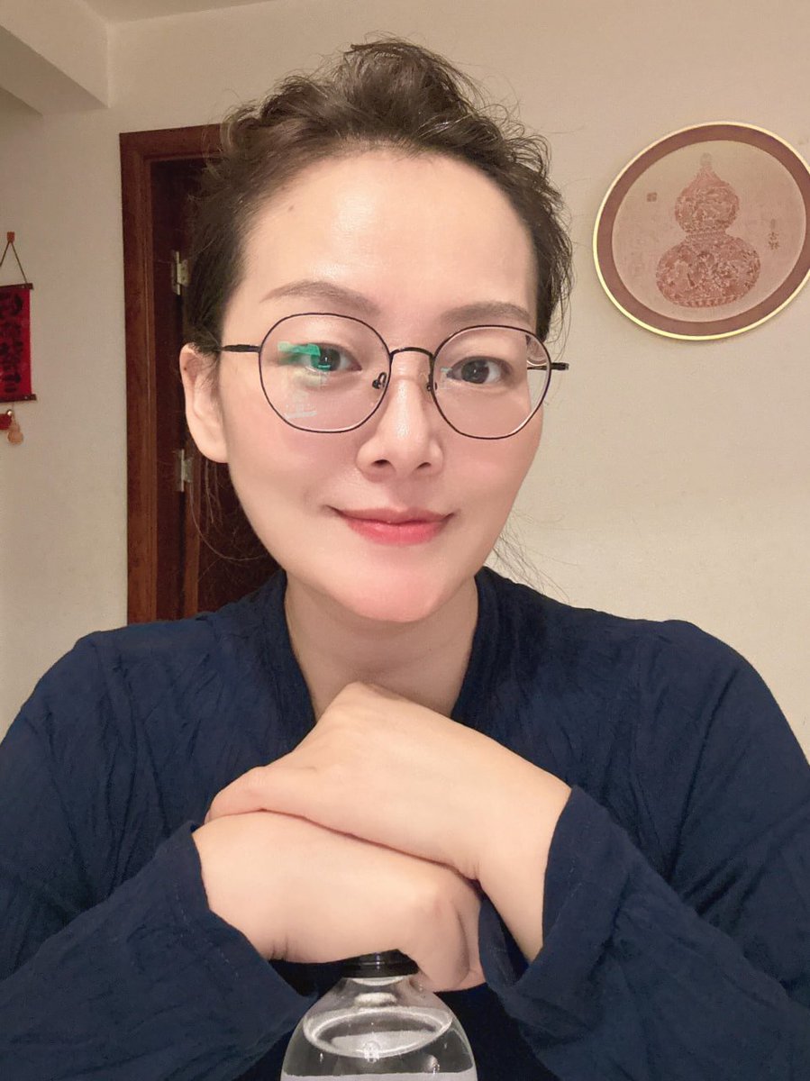 meow00172's tweet photo. 本人 80后  职业老师 听说这里很好玩  不知道会有人喜欢我这款吗 https://t.co/ncEVFODYnu