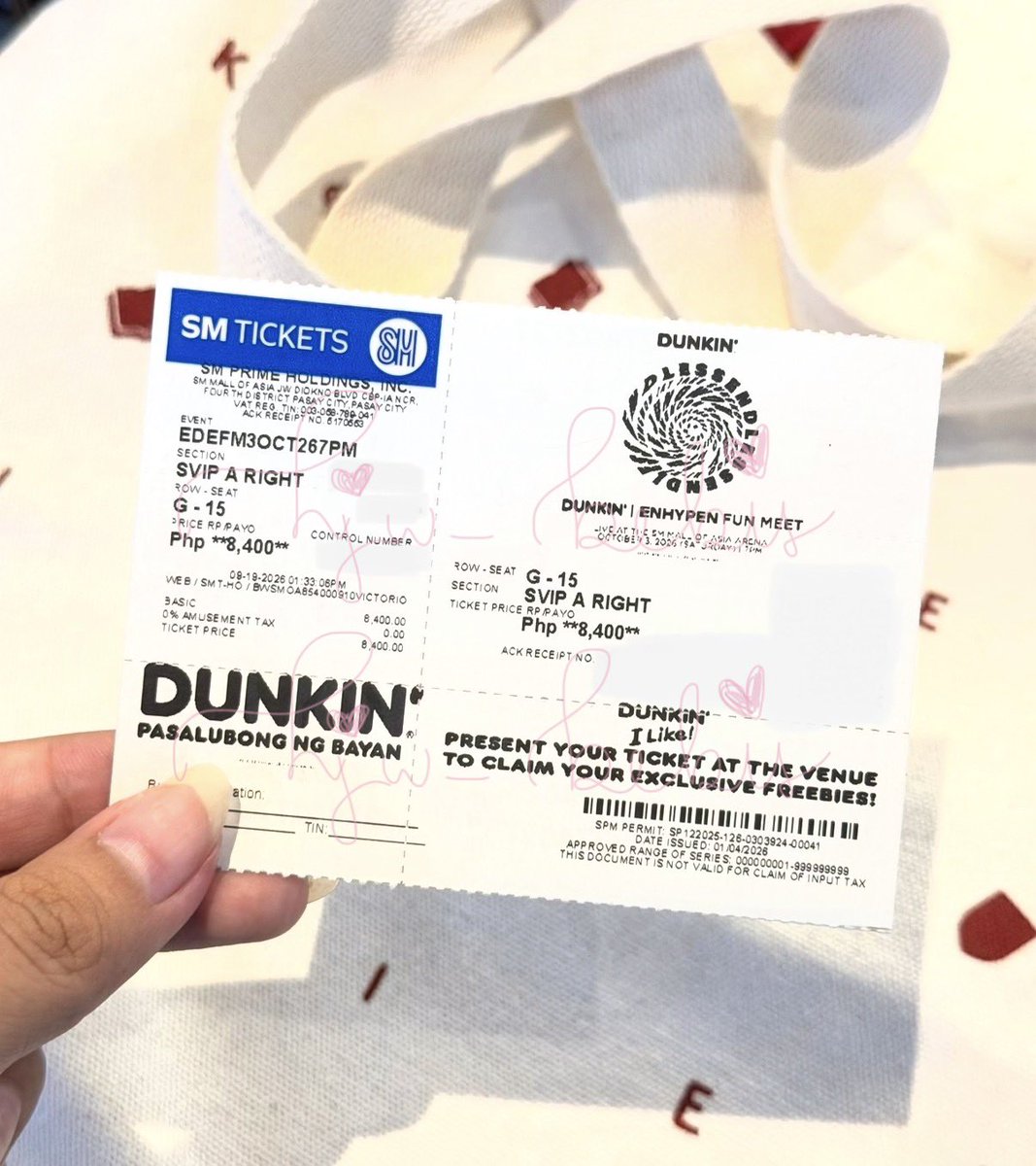 hjw_bebis's tweet photo. THANK YOUUUUU @chachagopasabuy , ALWAYS!!!! literal na palagiiiii huhuhuhu 😭💖😍 

#heeqtqtproofs #DUNKINPH_ENDLESS #ENHYPEN_IN_MNL #ENDLESS_Funmeet #ENHYPEN https://t.co/MBJbpZ7JEh