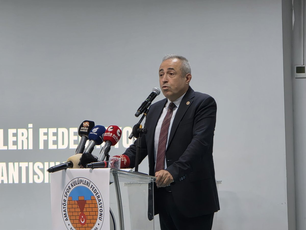 AkKahramanmaras's tweet photo. Kahramanmaraş Amatör Spor Kulüpleri Federasyonu’nun 18.Olağan Genel Kurul Toplantısı’na katıldık.

Genel kurulda güven tazeleyerek yeniden başkanlığa seçilen Ekrem Karaoğlan ve Yönetim Kurulunu tebrik eder; çalışmalarında başarılar ve kolaylıklar dileriz.

Kahramanmaraş’ımızda amatör sporun gelişmesi, gençlerimizin sporla buluşması ve yeni başarıların filizlenmesi adına emek veren tüm spor camiamıza teşekkür ederiz.🏆🥇

#AKPARTİ
#Kahramanmaraş 🇹🇷