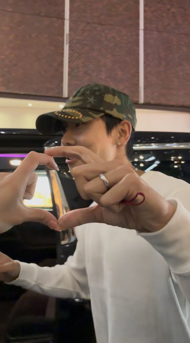 locoluve's tweet photo. 이것은하트인가동그라미인가그것이문제로다 https://t.co/03Wp4oDbMr