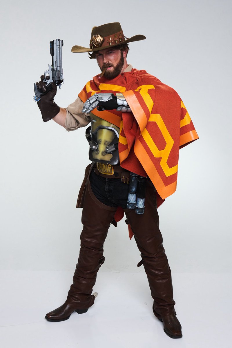 Vipey_'s tweet photo. The official cosplay exhibition photoshoot photos have been dropped🤠🌵 ! This makes me miss BlizzCon so much but so happy that it happened. This year was so special to me! Thank you for these memories and photos! It’s high noon somewhere in the world. https://t.co/m5rcdKRdKA