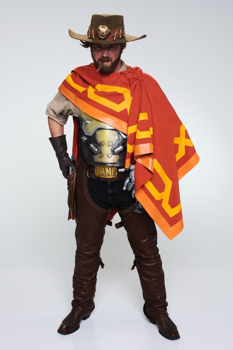 Vipey_'s tweet photo. The official cosplay exhibition photoshoot photos have been dropped🤠🌵 ! This makes me miss BlizzCon so much but so happy that it happened. This year was so special to me! Thank you for these memories and photos! It’s high noon somewhere in the world. https://t.co/m5rcdKRdKA