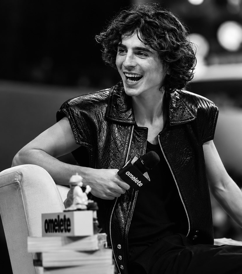 choupistick's tweet photo. Because it was him, always...

Timothée appearing at the Omelete panel during CCXP23 in São Paulo, Brazil, for #DunePart2 on December 3, 2023

#TimothéeChalamet #TimotheeChalamet #FreeTimmy https://t.co/4pffRXDvI1