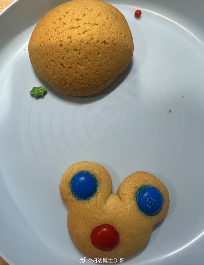 ChasRollowkb's tweet photo. Had so much fun baking chocolate chip cookies with my neighbor’s kid today!  Their sweet smile when they took their first bite made my whole week—can’t wait for our next baking date! https://t.co/pHzhsiKHV1