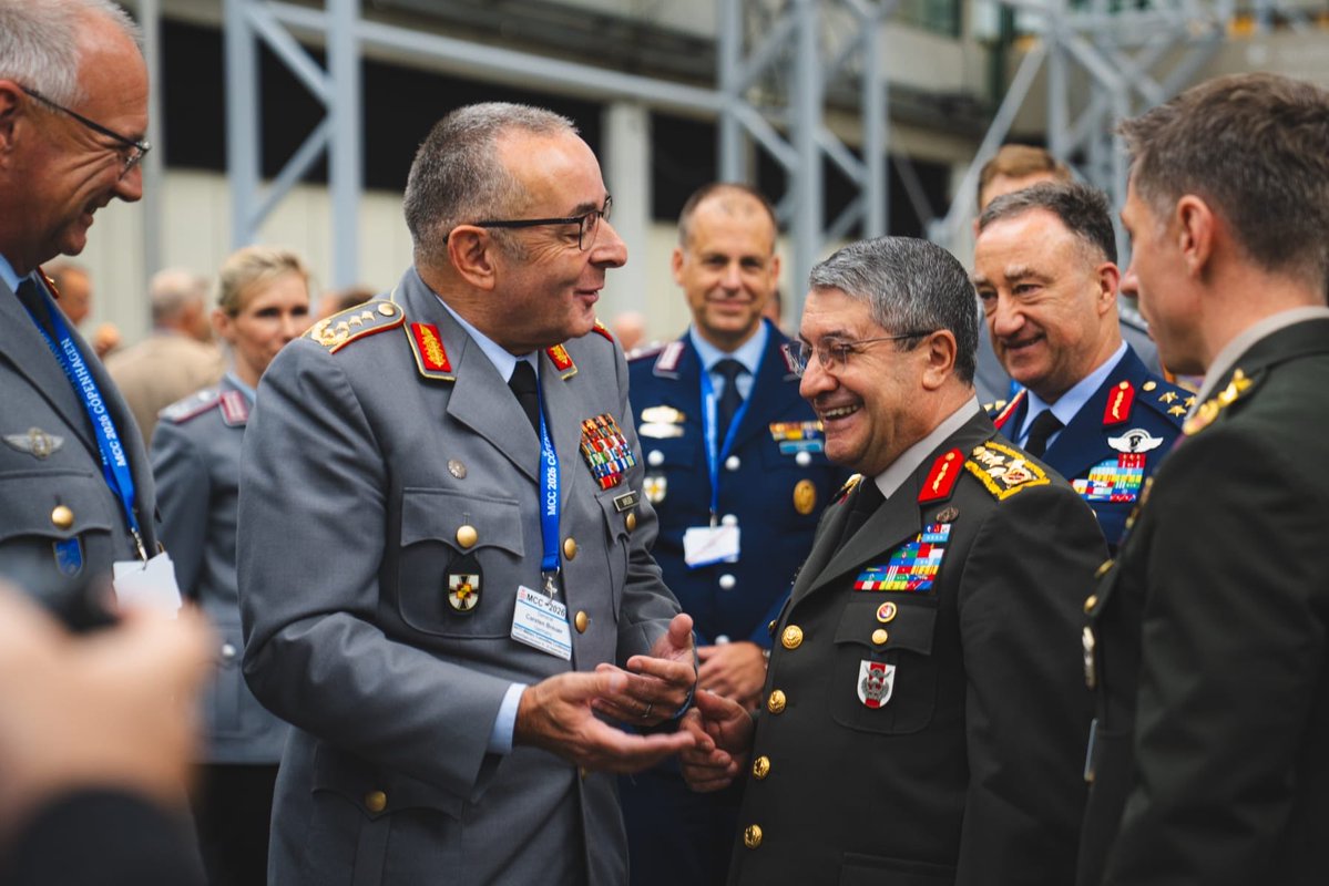 GermanyNATO's tweet photo. The Chiefs of Defence of #NATO member states have today elected the Inspector General of the 🇩🇪Bundeswehr, General Carsten Breuer, as the next Chair of the NATO Military Committee. 

He will succeed @CMC_NATO Admiral Giuseppe Cavo Dragone in mid-2027. 1/3 https://t.co/KmyPjtAgM3