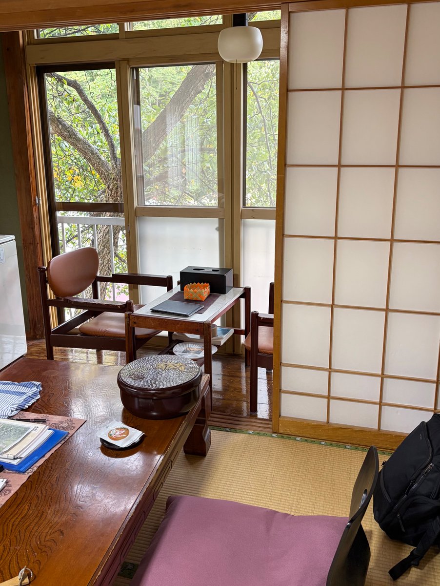 wind_TheSea's tweet photo. 原稿は温泉旅館でやると進みがよい（当社比）ので来ました♨️ https://t.co/LxVeH4Kwt8
