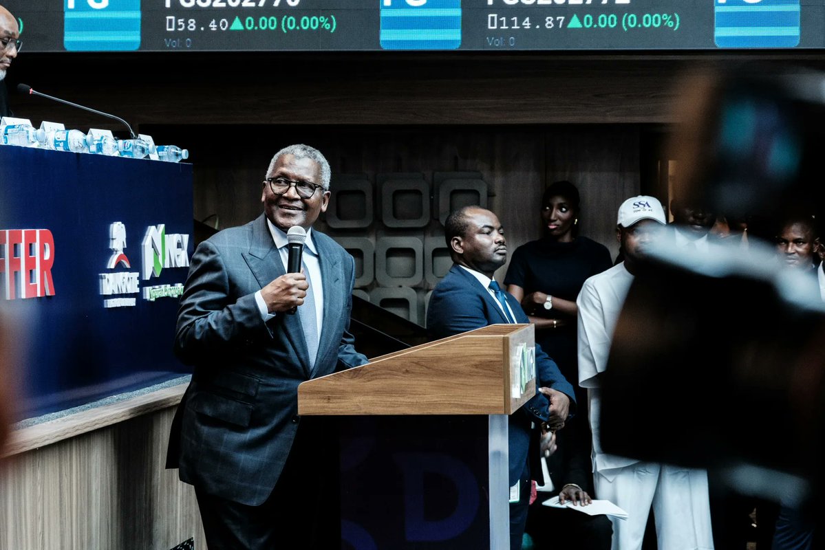 PrimeInsightHq's tweet photo. 💰 Dangote IPO rush puts Nigeria’s investment apps to the test.

Bamboo, Cowrywise and others faced heavy traffic as Nigerians rushed to subscribe.

What happened? 👇🏾

🔗 https://t.co/hVAhZWL1zn

#DangoteIPO #Nigeria #BusinessNews https://t.co/K7eOUyAa1V