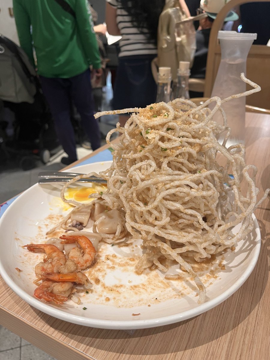 taigerwinx's tweet photo. happy wedding anniversary sa aking magulang n congrats na rin sa’kin cos i survived this week (school + internship) &amp;&amp;&amp; passed my quiz! 🤍

#foodtwt
#pataygutomtwt
#manam https://t.co/JleTuBOr5A