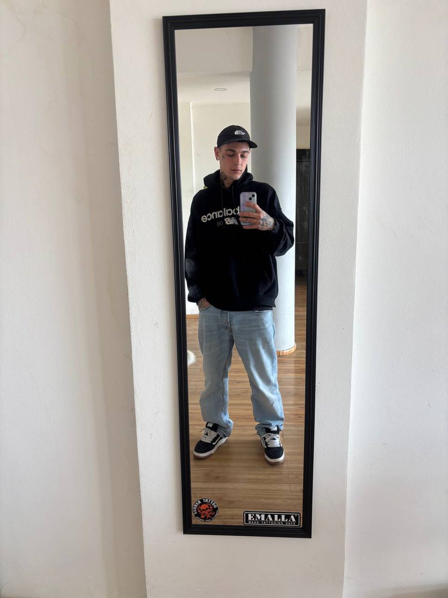 Levicoop28's tweet photo. I'm going to the house of someone who subscribed to my OF page. Hopefully, next time, you'll be the ones to subscribe to the OF page so we can meet, too. https://t.co/GJQKnZRErm