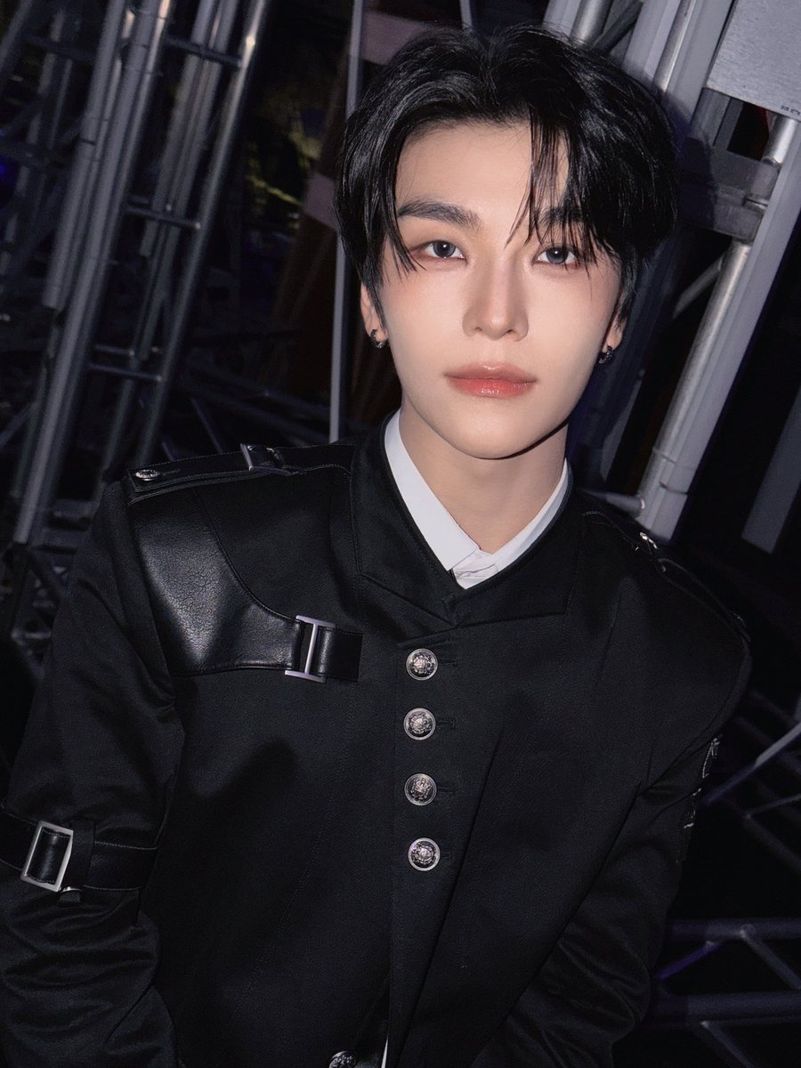 xlofmoment's tweet photo. 260919 #씬롱 #XINLONG https://t.co/IGqGqj2jbU