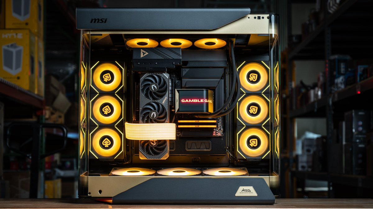 PowerGPU's tweet photo. Whoever wins this PC, please take good care of her. https://t.co/Fki5ZLwtBO