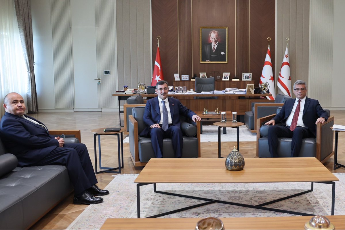 _cevdetyilmaz's tweet photo. KKTC Cumhurbaşkanı Sayın Tufan Erhürman ile KKTC Cumhurbaşkanlığı Yerleşkesi’nde bir araya geldik.

Sayın Cumhurbaşkanı’na nazik ev sahipliği ve misafirperverliği için teşekkür ediyorum. https://t.co/8j2KLOCQyD