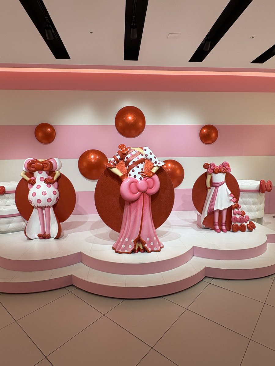 hphpmpy777's tweet photo. この前初めて入った！かわいかった〜♡
#USJファン https://t.co/1I1ro1g5Np
