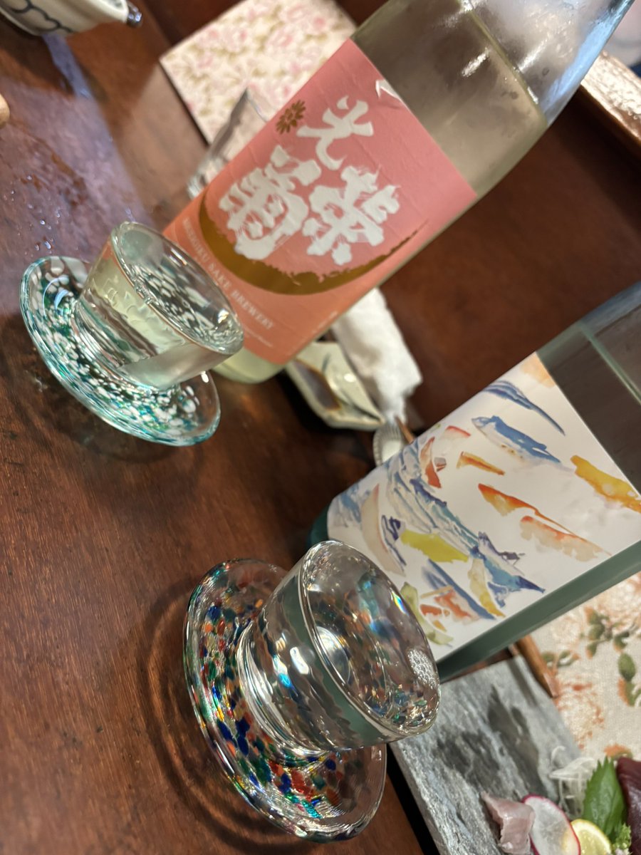 no926re's tweet photo. グランドオープンにもお邪魔してきました。2人のピカイチなお料理の腕前で肴も酒も最高に美味しいし、あたたかなおもてなしでおなかと共に心もいっぱいになる様な素敵なお店です。我々毎週通うのでよろしくお願いします���ふぉろわさんもぜひ来て下さい一緒に飲みましょうね🍻 https://t.co/9XKqBKmI1p