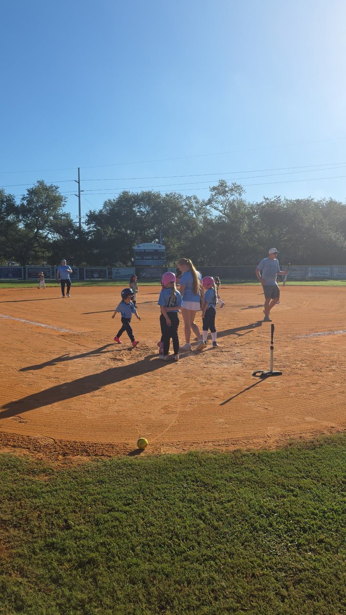 gigicozzens's tweet photo. So proud of the Squishy Champs! I coached in my first little league game today! The team did great, I think every girl had a hit off the live pitch!
#palmaceialittleleague
#littleleague #coachpitch #softball #classof2028 #uncommitted

@TM_Bell2025 @PlantSoftball @VarsityPlant @CoachJaciDavis @Lizcano_10  @DamonRamirez17 @Laurenc_donahue @PrepSoftball @BMFastpitch @SoftballRecruit  @Andy_Villamarzo @SBRRetweets @TakeCharge_SB @SUncommitted @DiamondAddicts