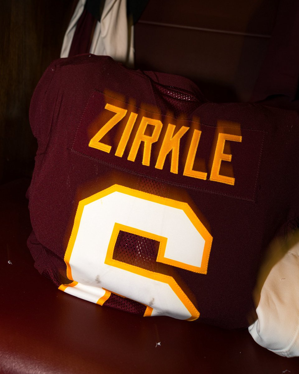 CMU_Football's tweet photo. Equipped and ready to go.

#FireIpChips https://t.co/YVw8rx1dhc