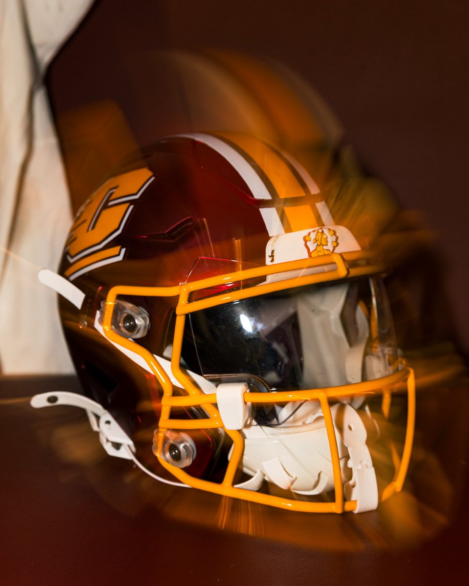 CMU_Football's tweet photo. Equipped and ready to go.

#FireIpChips https://t.co/YVw8rx1dhc