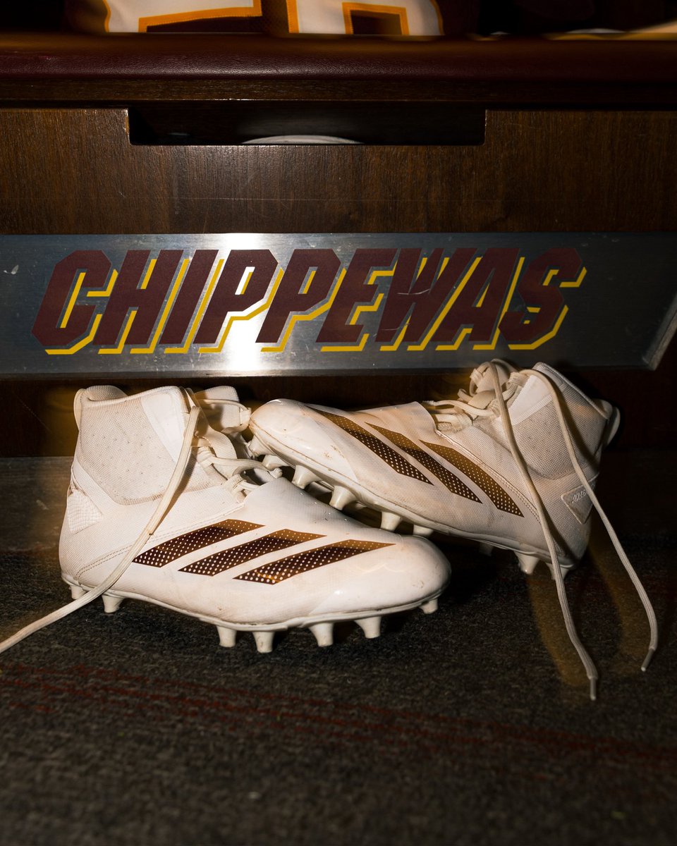 CMU_Football's tweet photo. Equipped and ready to go.

#FireIpChips https://t.co/YVw8rx1dhc