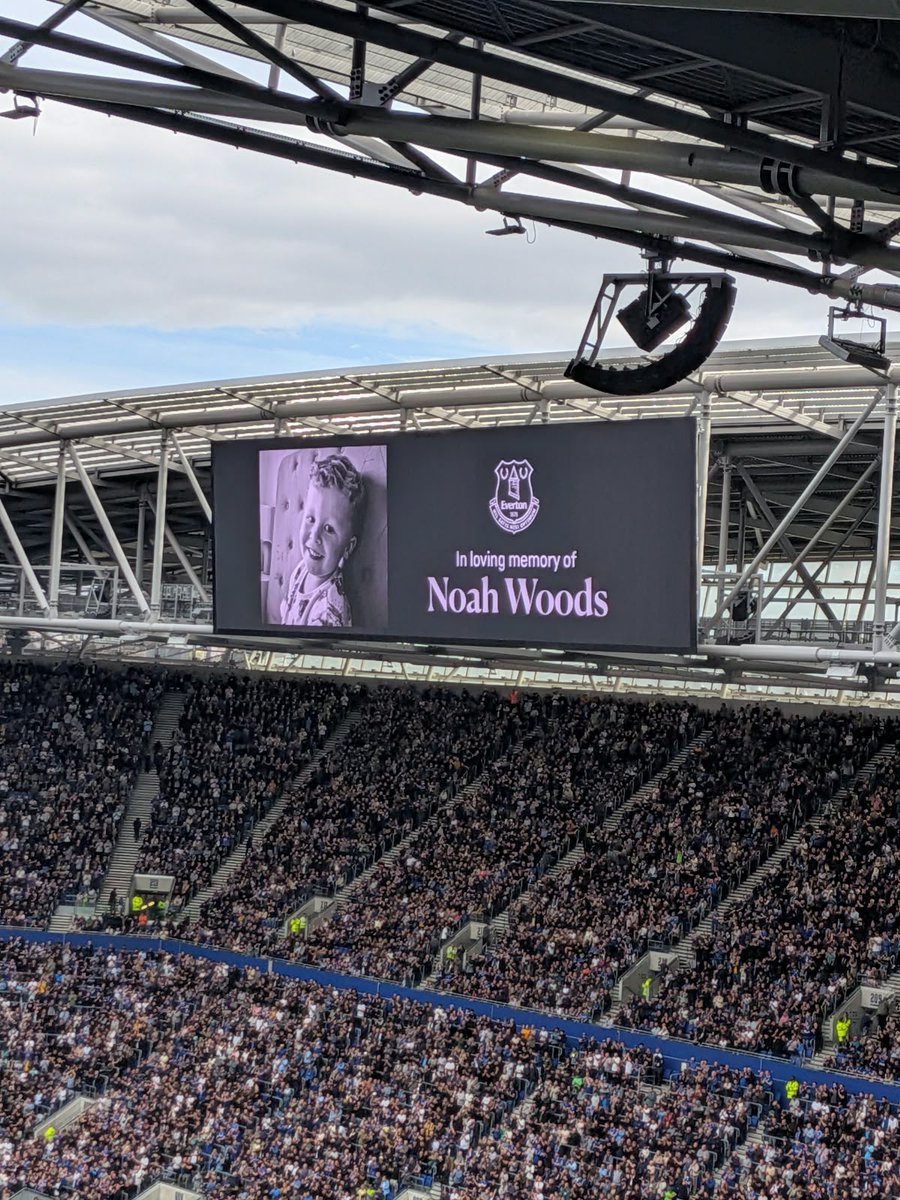 IpswichTown's tweet photo. Both sets of fans come together to pay tribute to Noah Woods. 💙 https://t.co/YUEpD3pPQ0