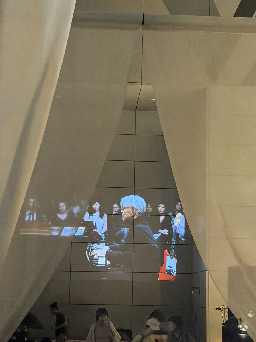 GeorgeAburai's tweet photo. 音楽楽園 ONDO LAND × 坂本龍一 KAGAMI+ 最高のロケーションで映像、ライブ、お酒、サウンドスケープ、美しい光景、そして想いのこもった��晴らしい3DAYSイベントでした！

#坂本龍一 #KAGAMI
#ONDOLAND https://t.co/ffraMdCcHF