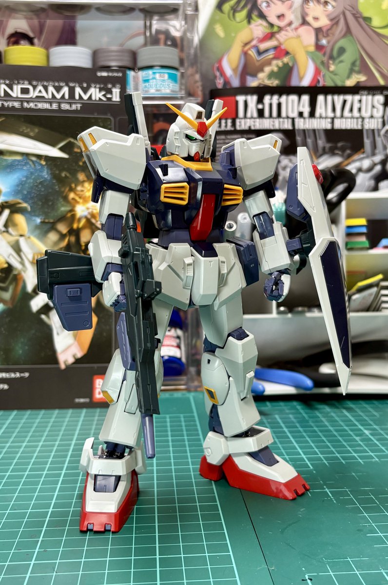 takno02's tweet photo. MGガンダムマークIIエューゴ版
ぱち組終わり！
シンプルなのに満足度高いキットだった。（足のフレームがちょいむずい印象…）

マークIIを作ったら、Ζと並べるだろう？
誰だってそーする
俺もそーする https://t.co/fPvXqutfAP