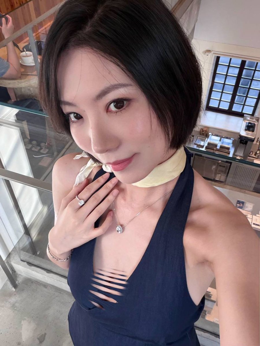 MelissaMorzr0j's tweet photo. 90后已婚家庭主妇！老公一年没几天在家！第一次在 X 发露脸照片    会有人喜欢吗？有人锐评的吗！ https://t.co/Nnd0mhd6Q8